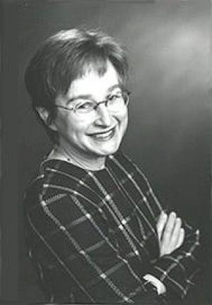 Dr. Lucia Knoles